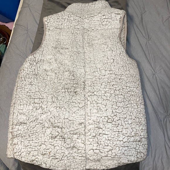 Puffed Vest - Picture 2 of 2